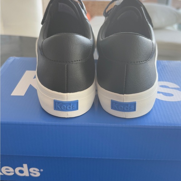 NEW Keds Women’s Jump Kick V Black Leather Sneakers Size 10 - Picture 3 of 5